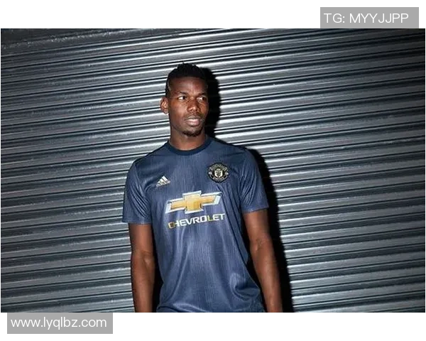 足球巨星魅力演绎阿玛尼时尚风范引领潮流新高度